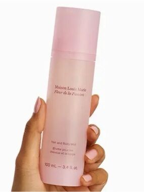 MAISON LOUIS MARIE
Fleur De La Passion Hair and Body Mist
100.0 ml, New in Box